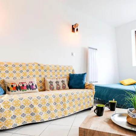 Les Marinas-8 By Interhome