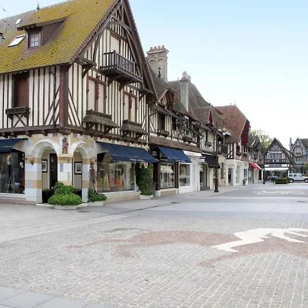 Les Marinas-8 By Interhome Apartman